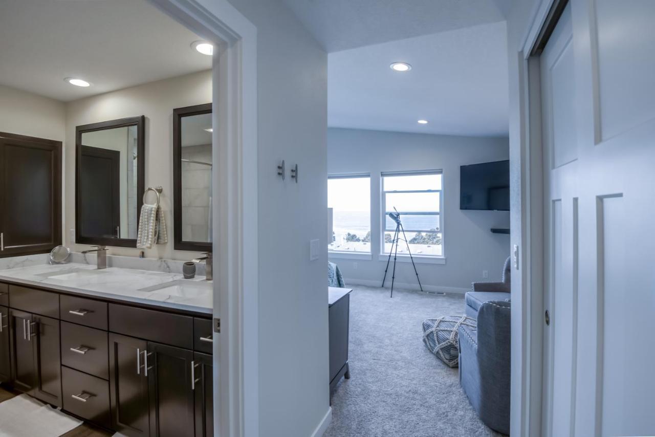 Oceanview Townhome - Pet Friendly - Sleeps 6 - King Depoe Bay Exterior foto