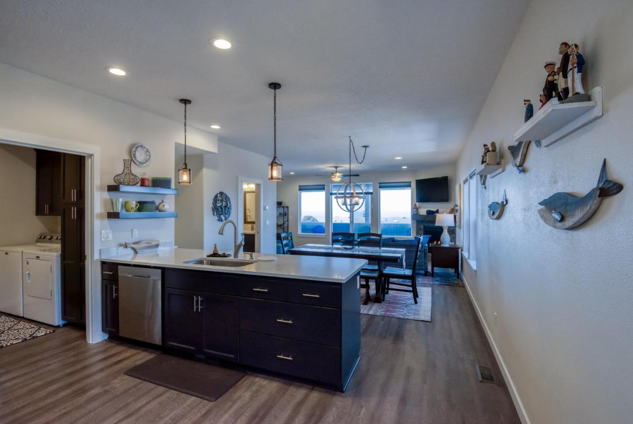 Oceanview Townhome - Pet Friendly - Sleeps 6 - King Depoe Bay Exterior foto
