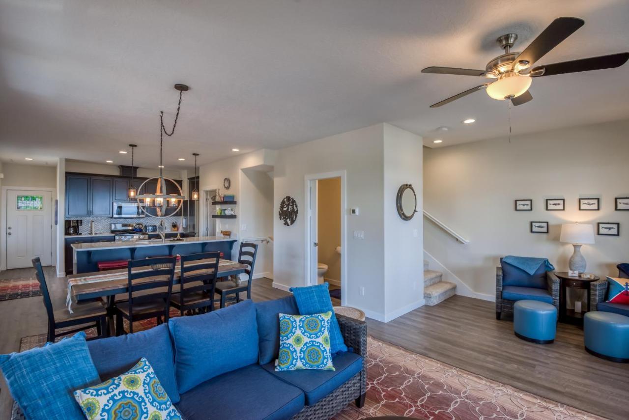 Oceanview Townhome - Pet Friendly - Sleeps 6 - King Depoe Bay Exterior foto